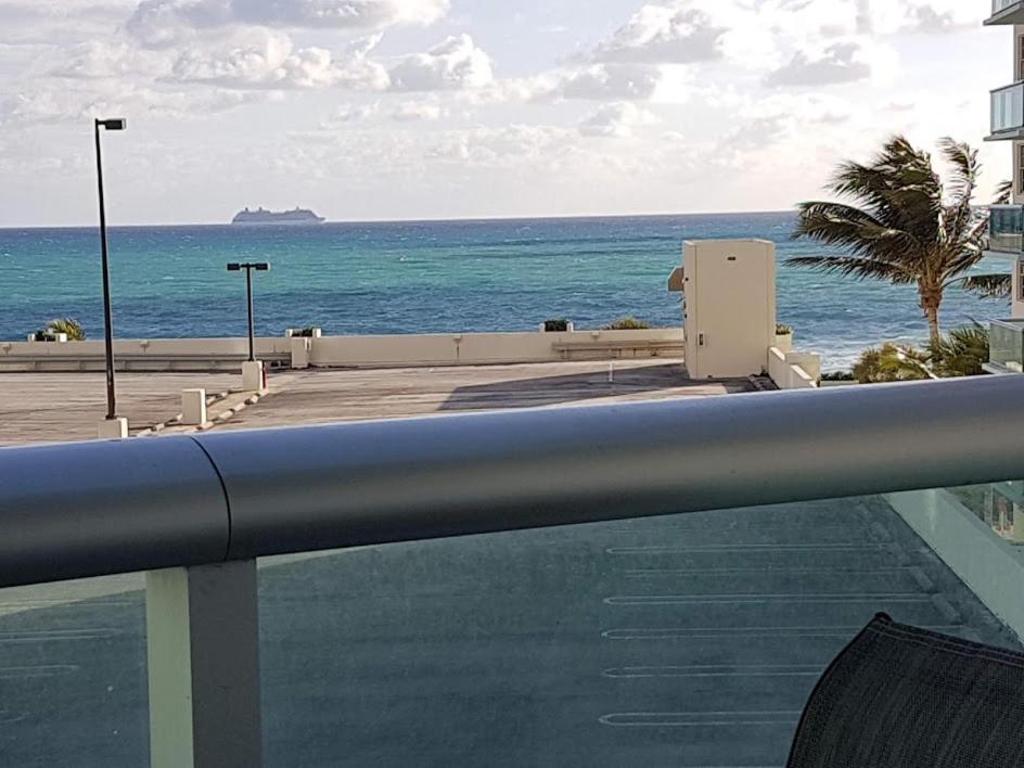 Tides Apt On Hollywood Beach Exterior photo